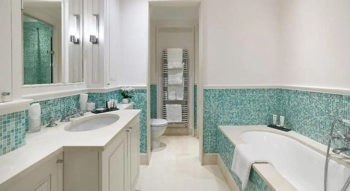 Cap Estel BATHROOM