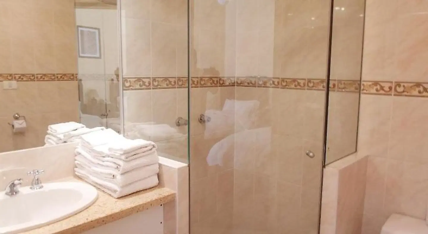 Posada El Castillo BATHROOM