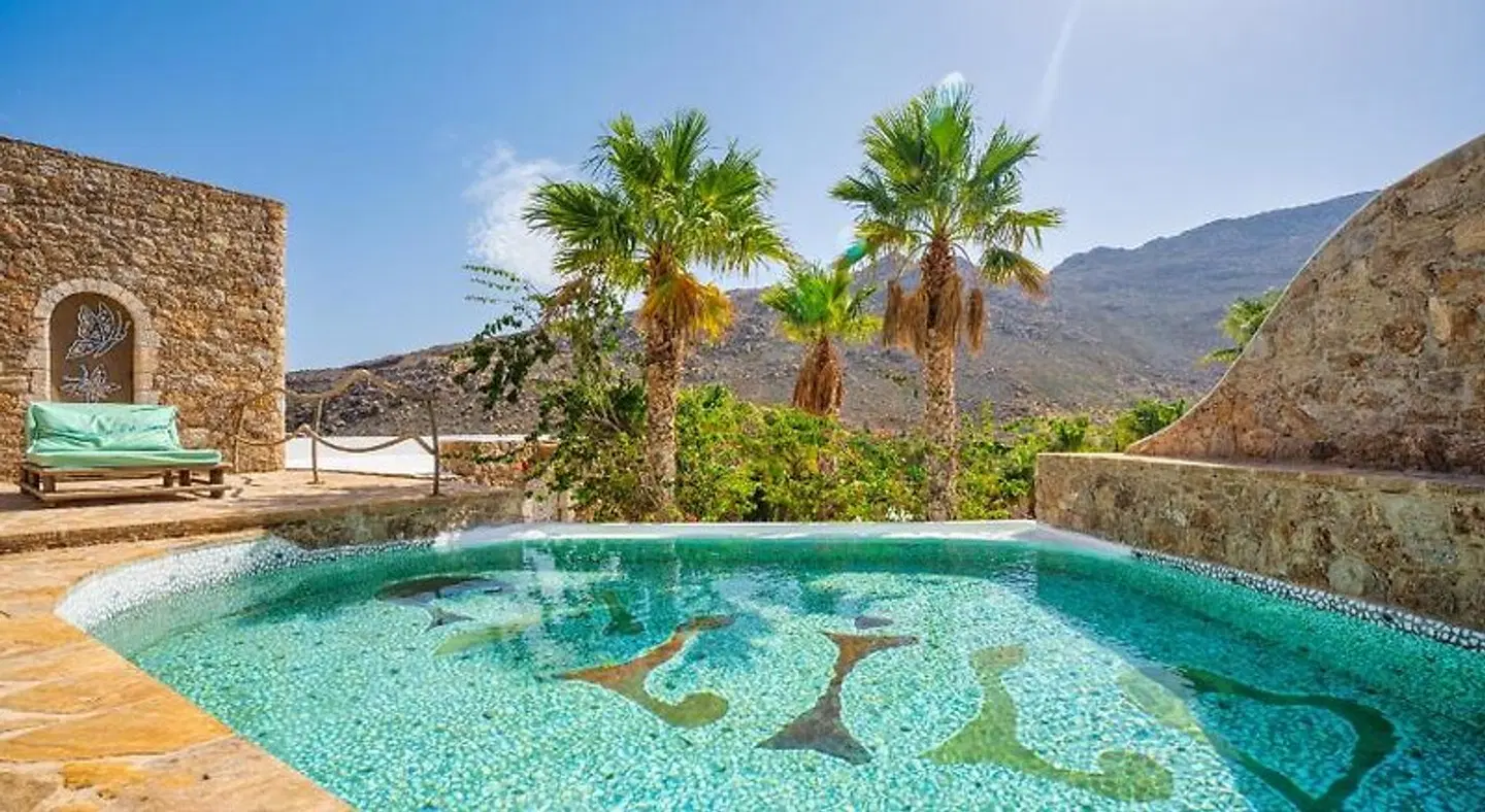 Calilo OUTDOOR_POOL
