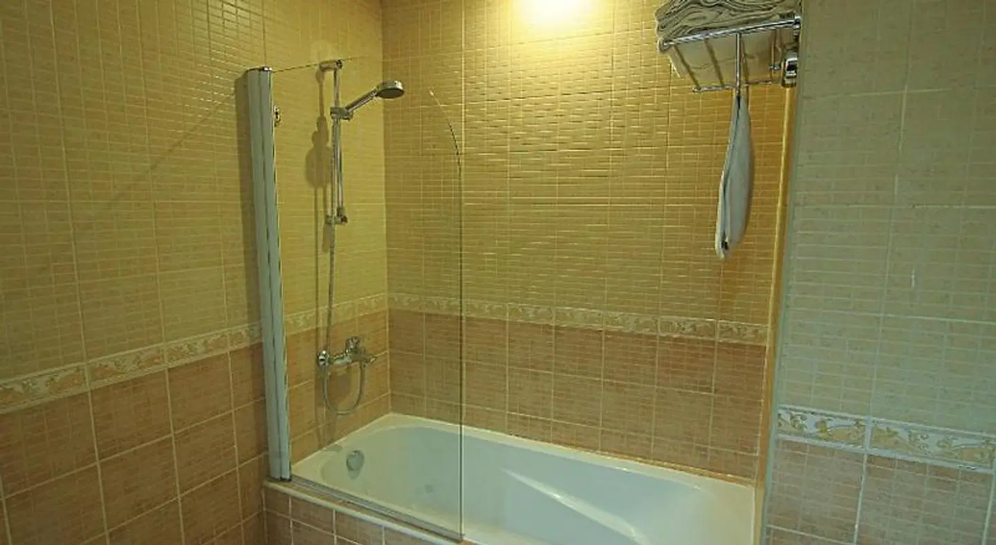 Corp Executive Hotel Doha Suites BATHROOM