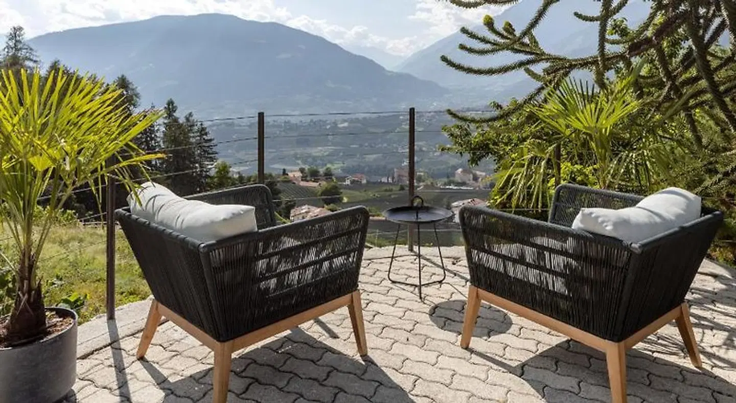 Michael Am Waal TERRACE