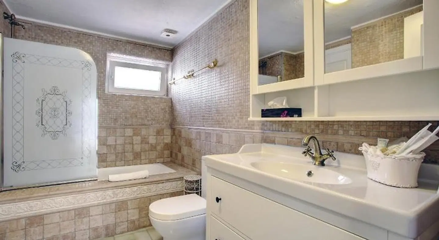 Jardines De La Reina Boutique Bed & Breakfast BATHROOM