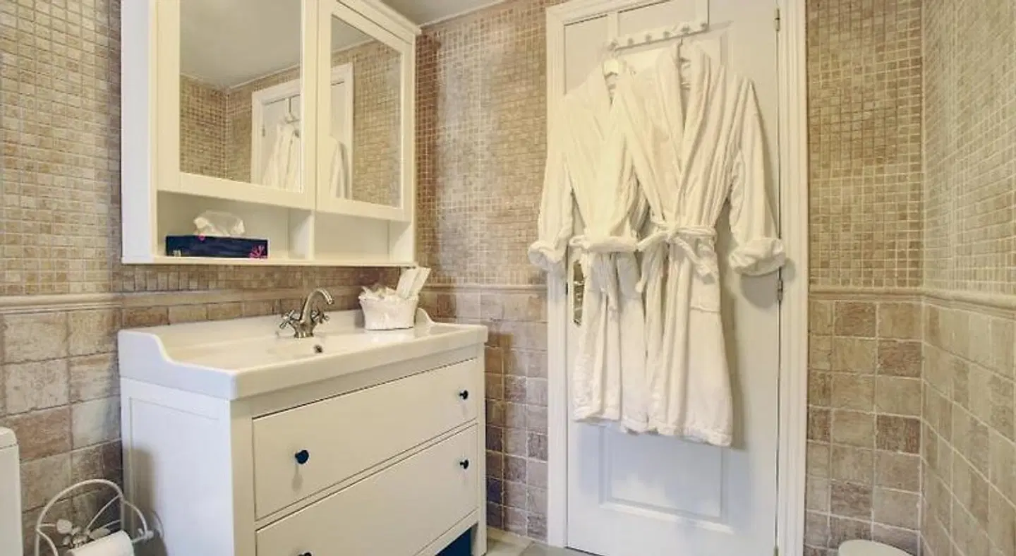 Jardines De La Reina Boutique Bed & Breakfast BATHROOM