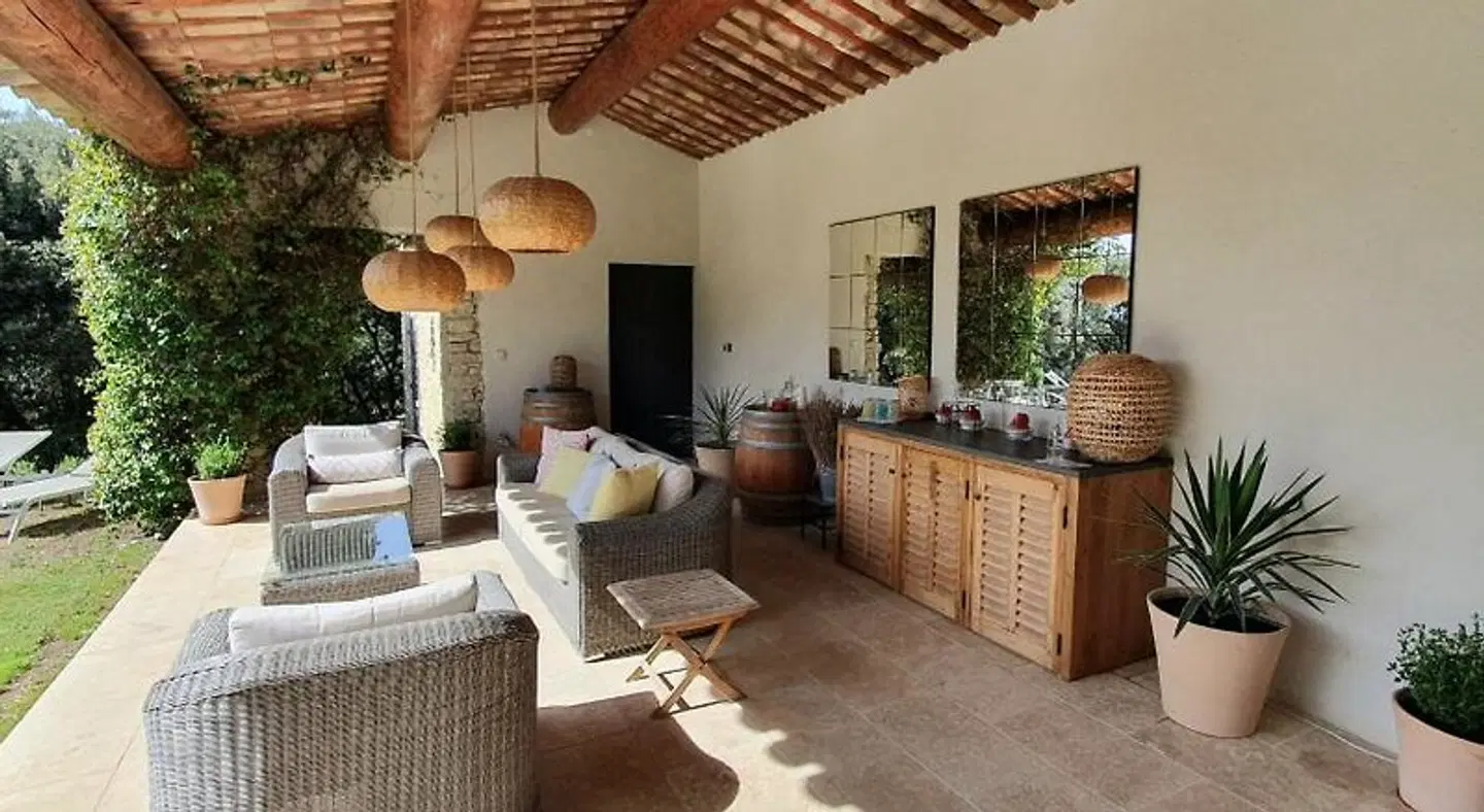 Les Terrasses LOUNGE_LOBBY