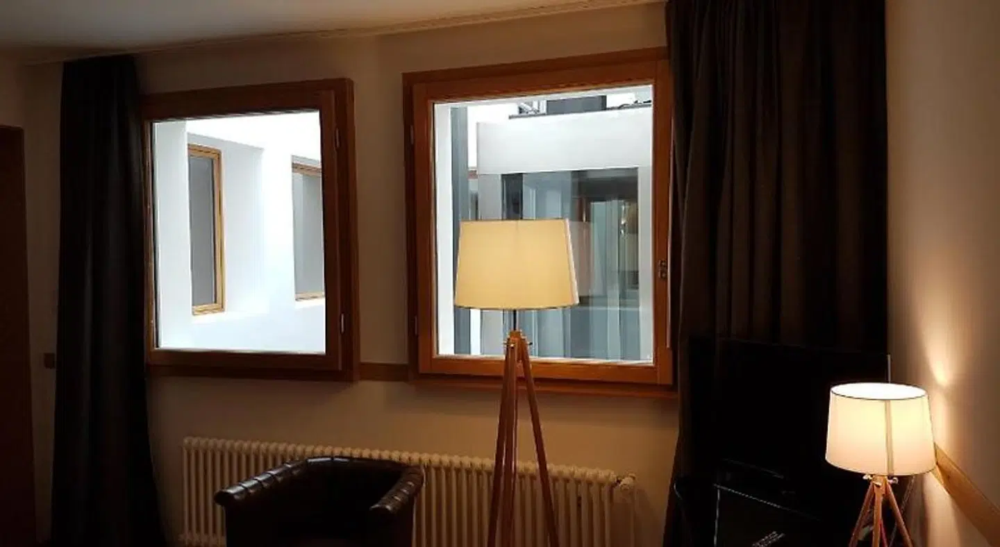 East-West Riverside Hotel Basel ROOM_EXAMPLE