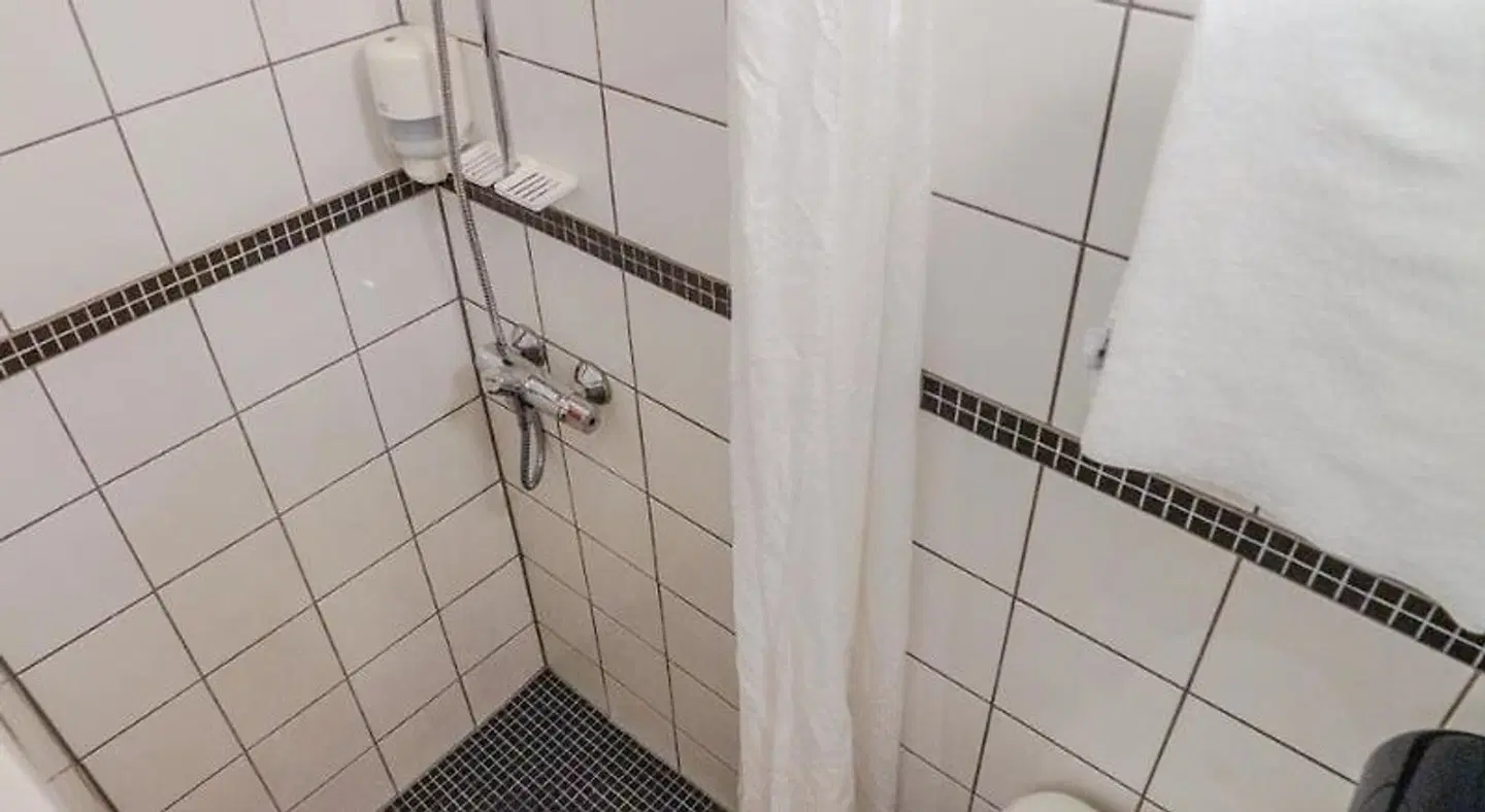 Reisafjord Hotel BATHROOM