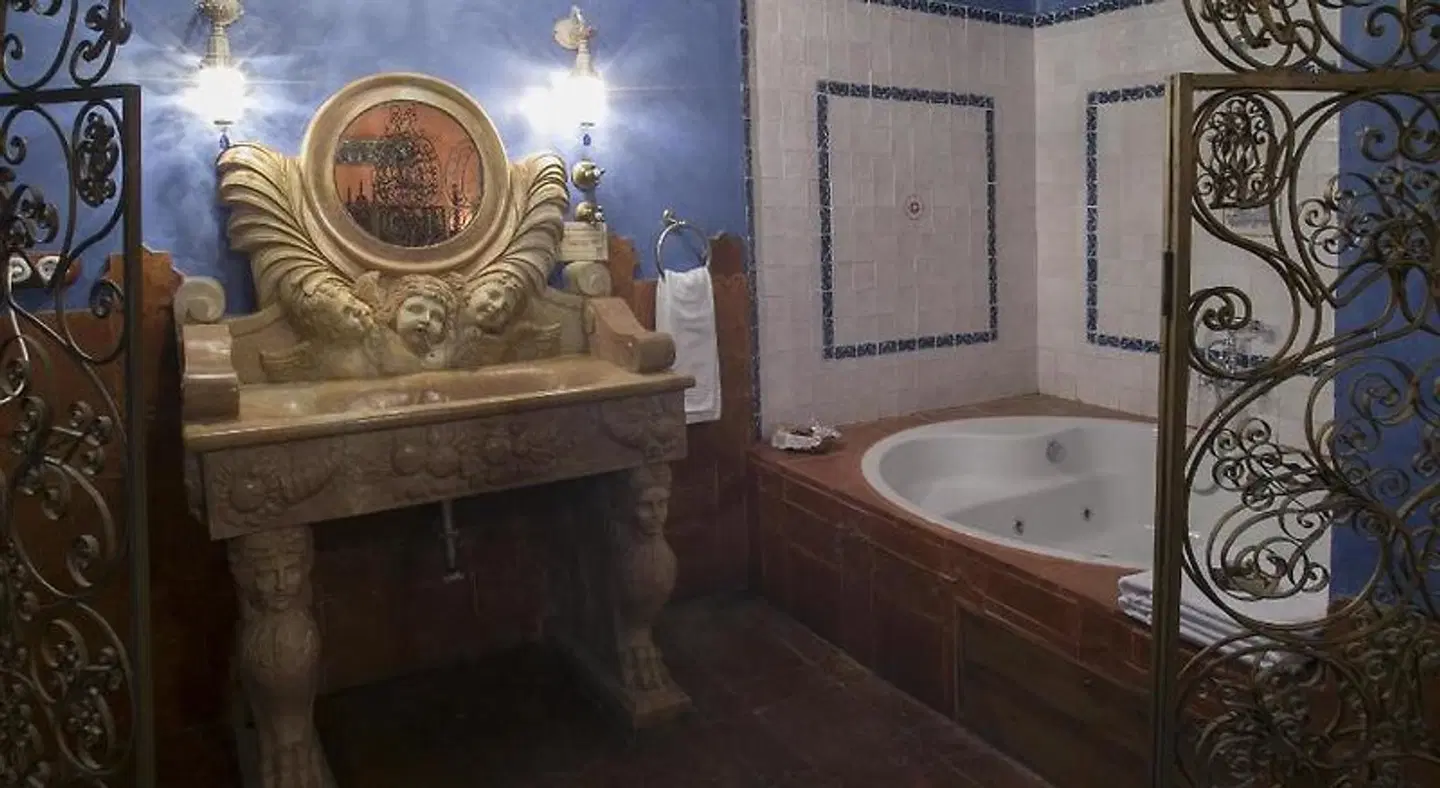 Posada del Duraton BATHROOM