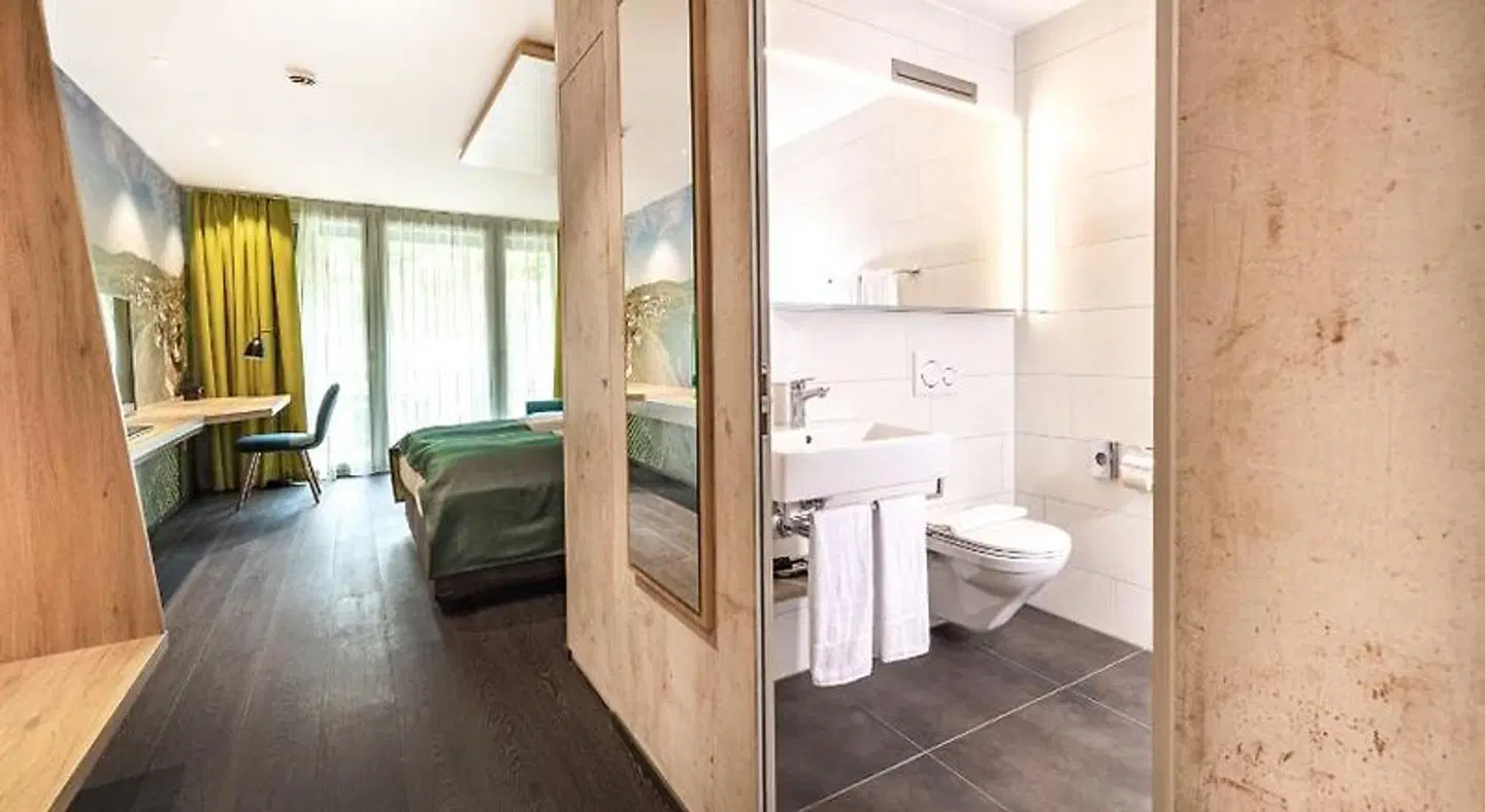 Hotel sleep&stay BATHROOM