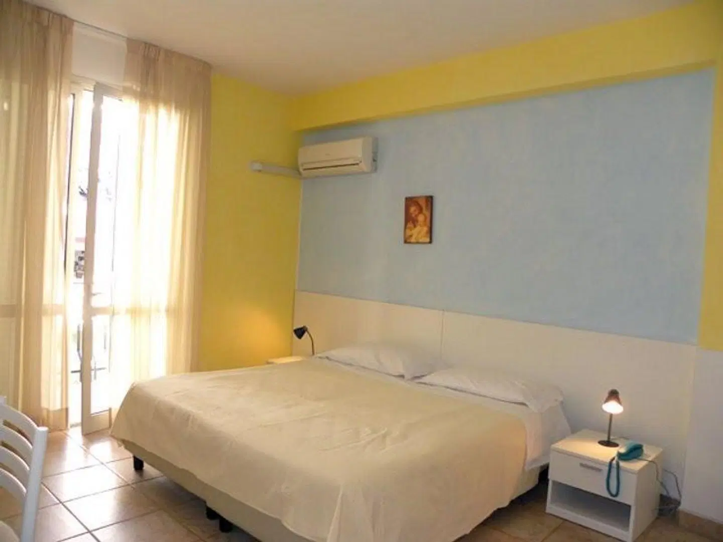 Fernanda ROOM_EXAMPLE