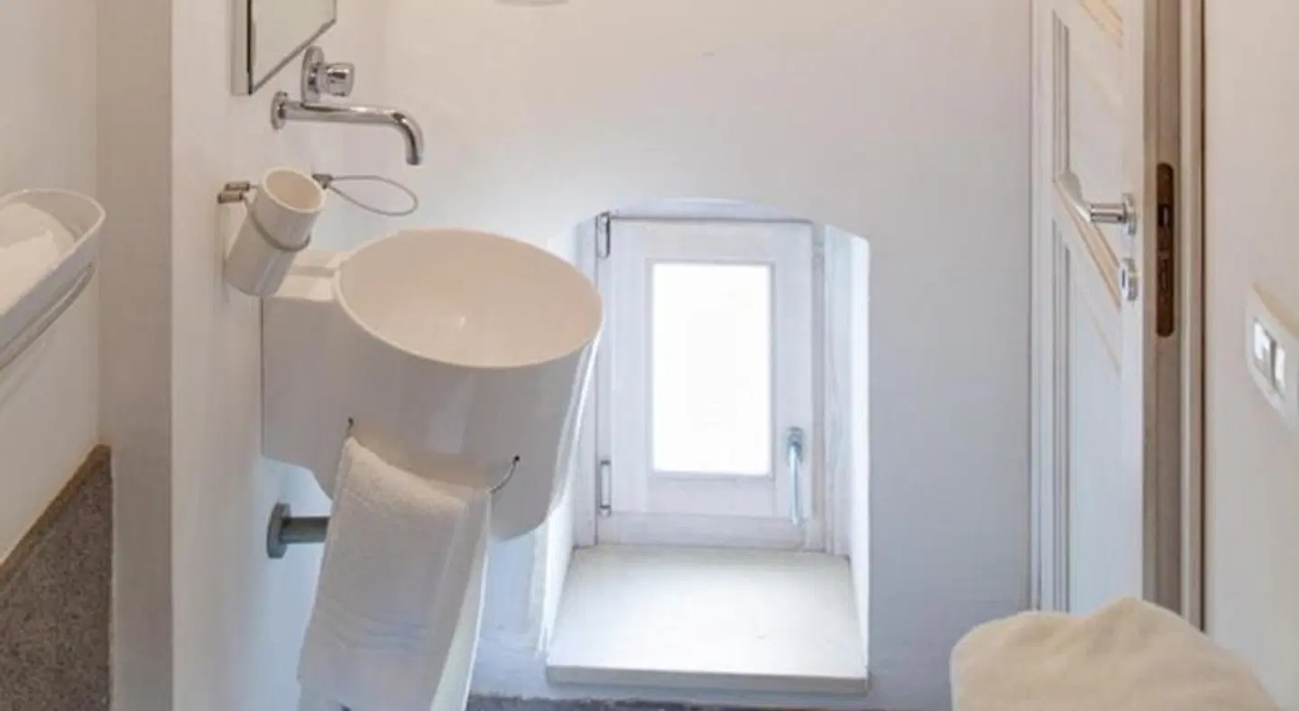 Palazzo Del Sale BATHROOM