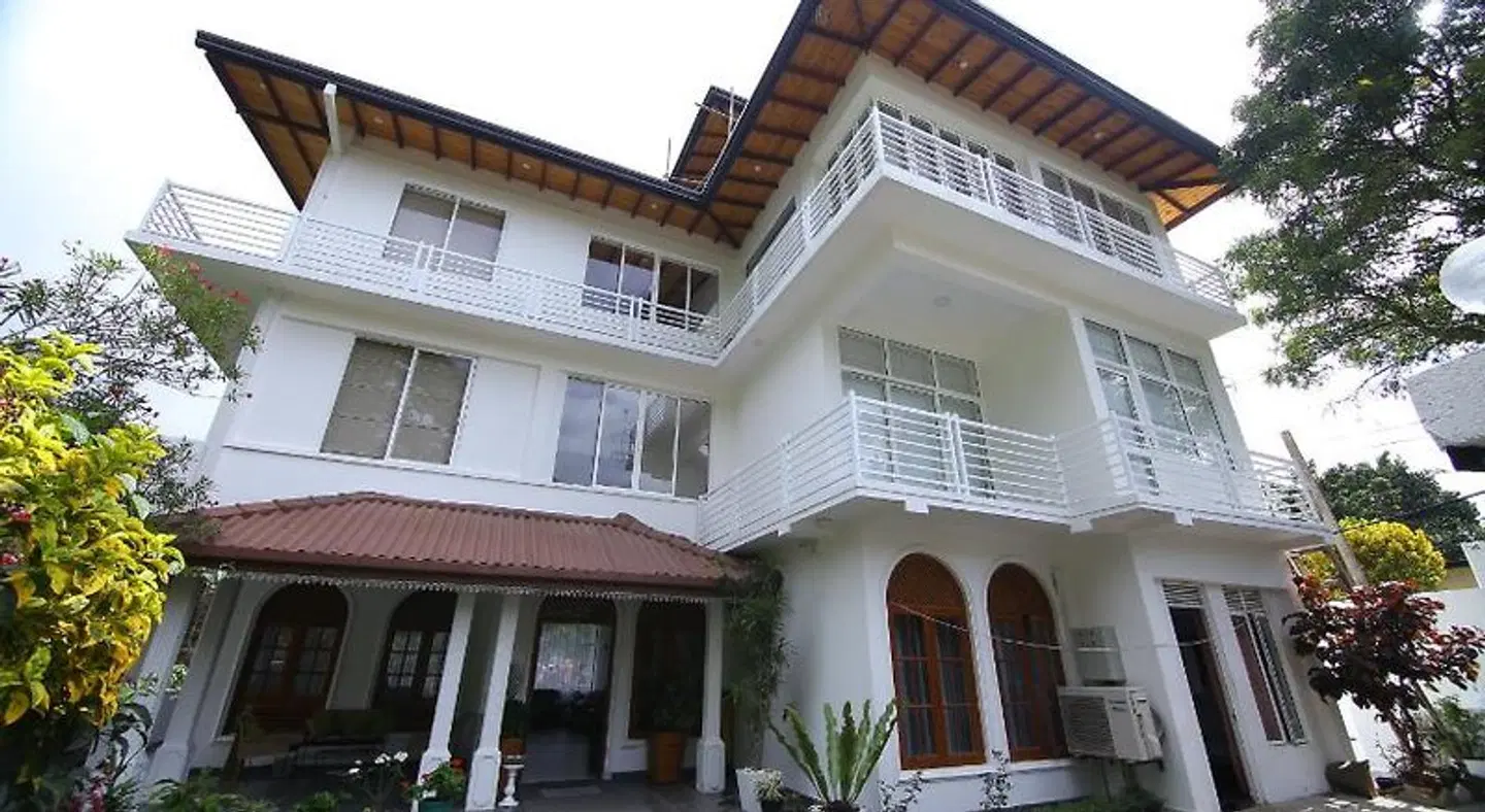 Hillcrest Villa EXTERIOR