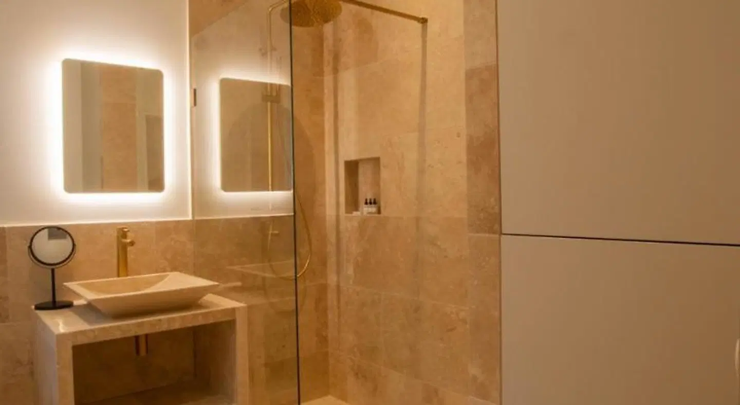 Opera Residence BATHROOM