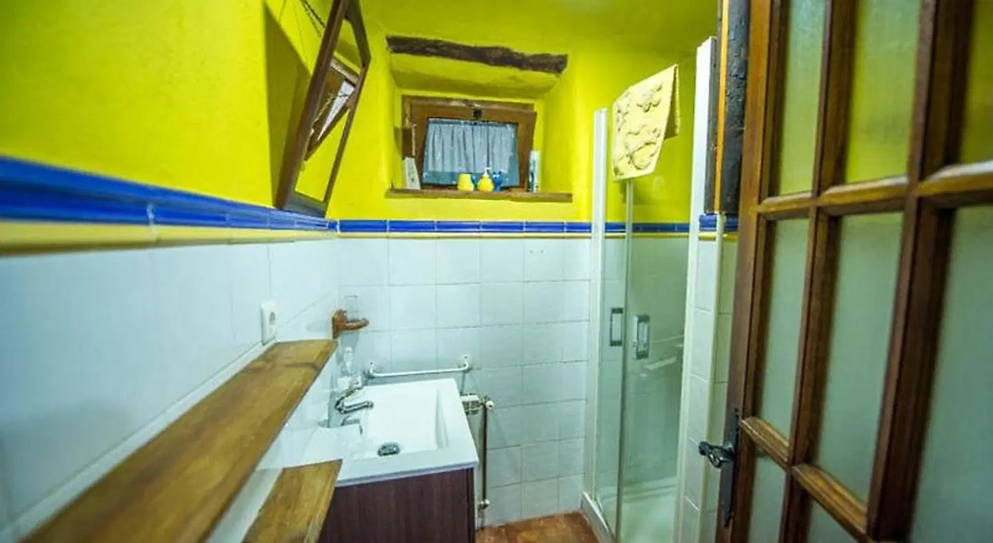 Las Huertas BATHROOM