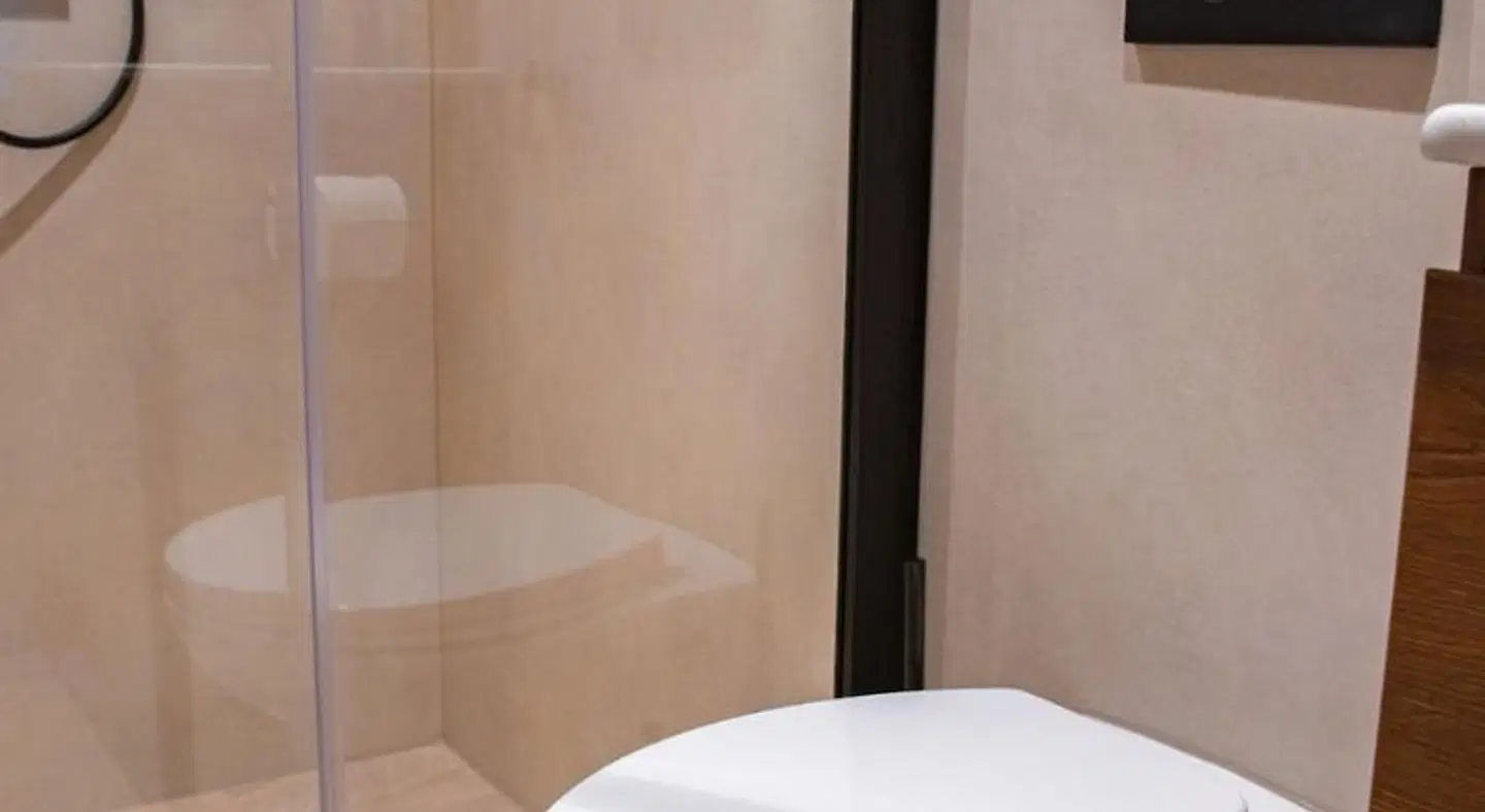 Hunzego Hotel BATHROOM