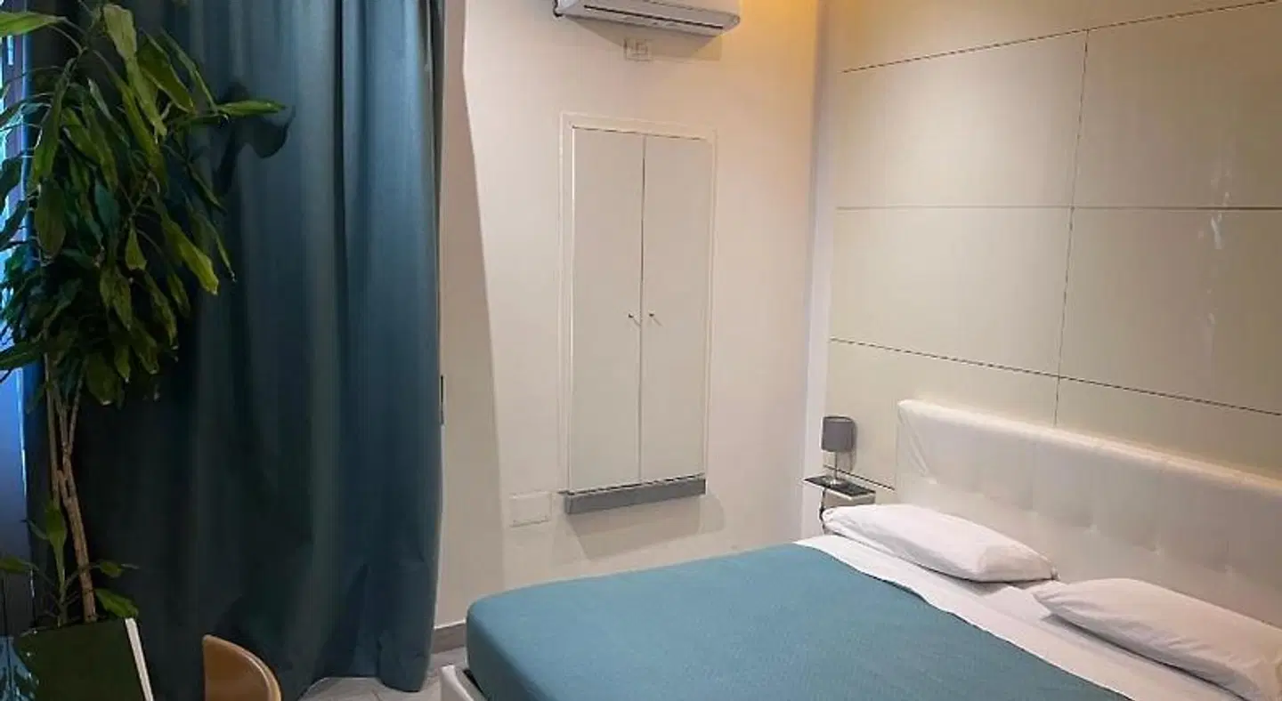 International Garibaldi ROOM_EXAMPLE