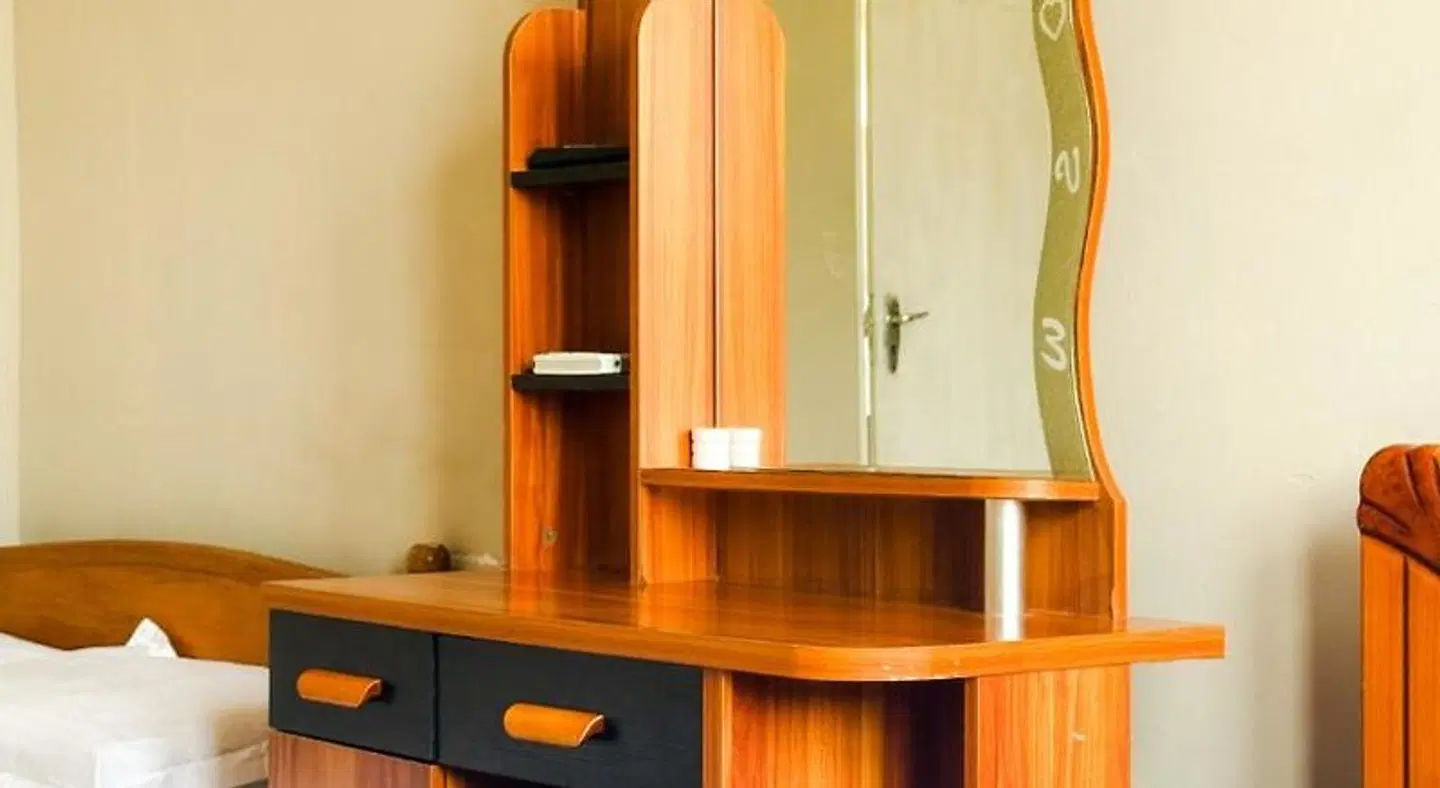 Riverside Hotel BATHROOM