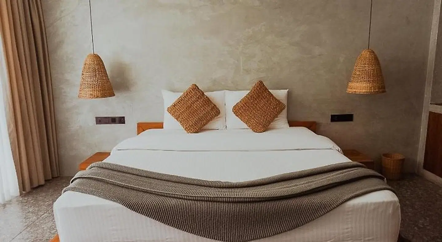 The Salty Pelican ROOM_EXAMPLE