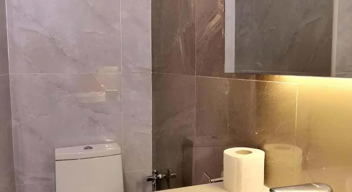 Ritzton Hotel BATHROOM