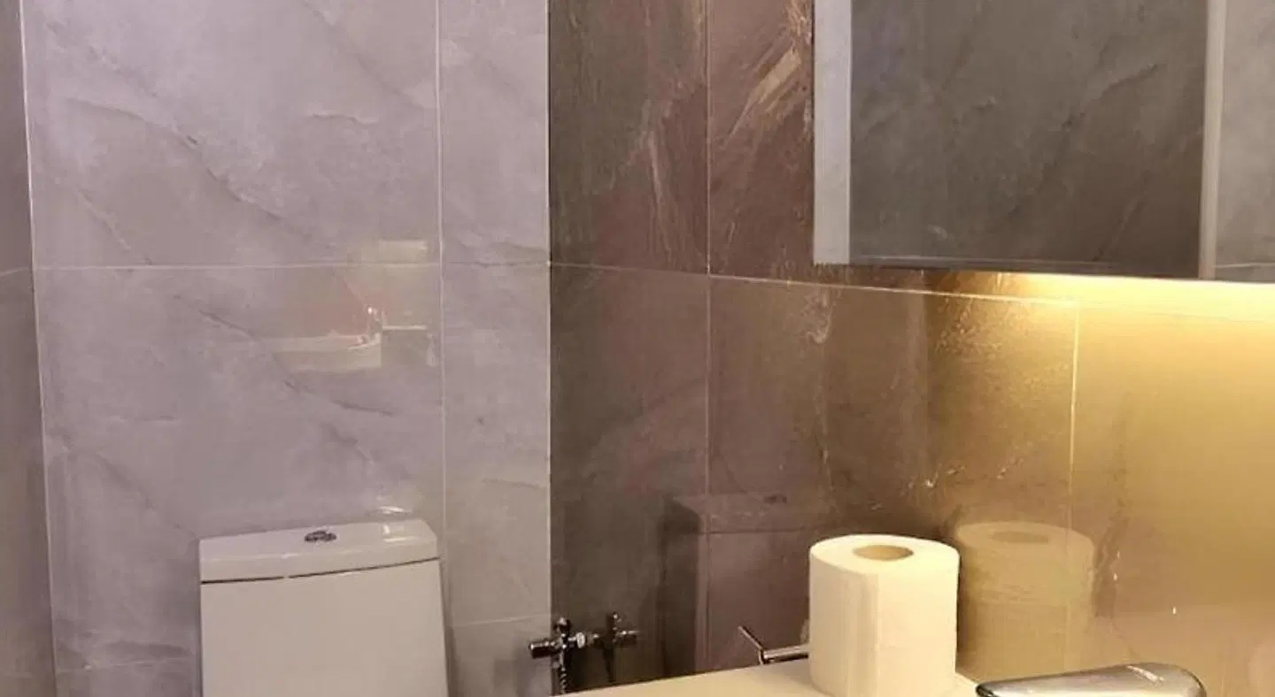 Ritzton Hotel BATHROOM