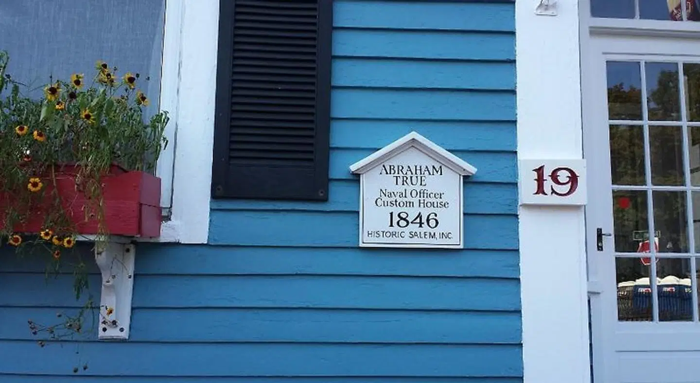 Stepping Stone Inn EXTERIOR