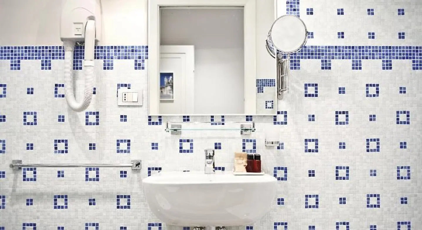 Piazza Di Spagna Prestige BATHROOM