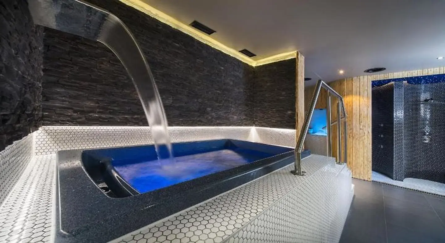 Hotel Höhlenstein INDOOR_POOL