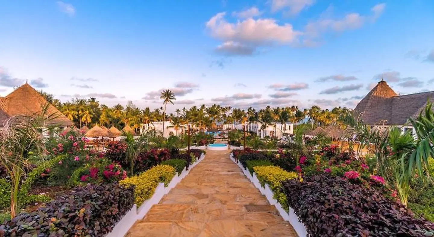 SBH Kilindini Resort LANDSCAPE