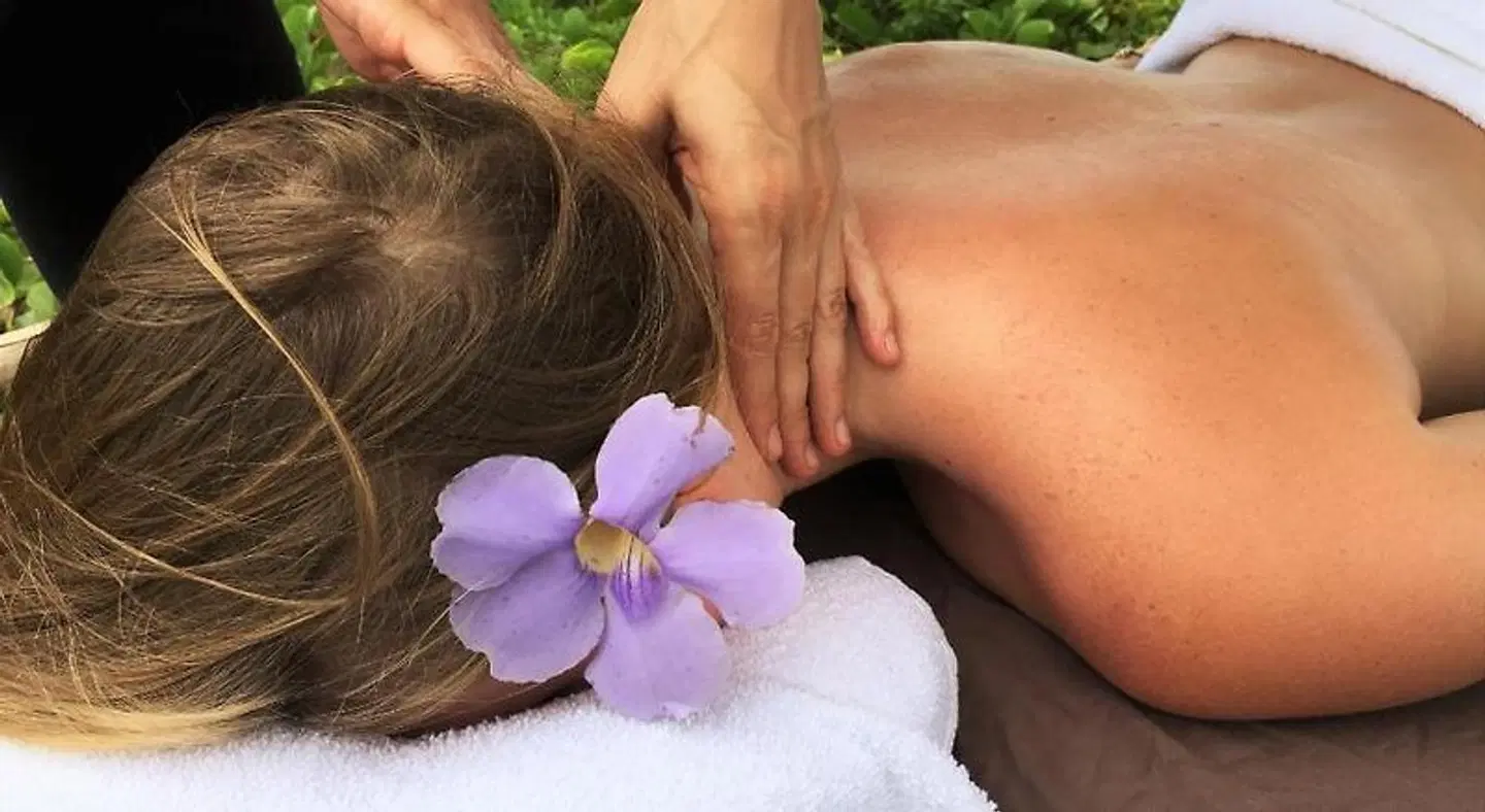 Moana Surf Resort PEOPLE