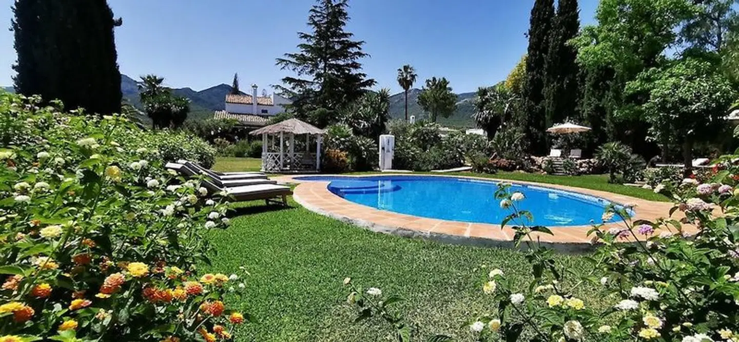 Roca Verde Boutique Bed & Breakfast - Adults Only OUTDOOR_POOL