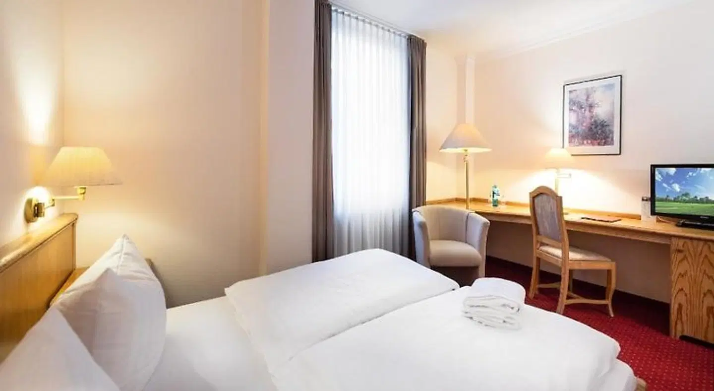 Flora ROOM_EXAMPLE