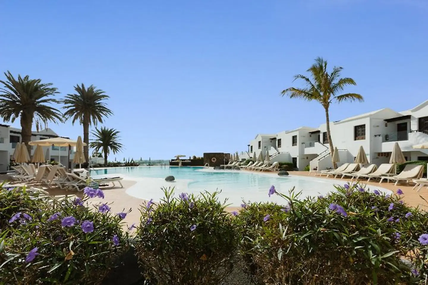 R2 Bahía Kontiki Beach Aparthotel OUTDOOR_POOL