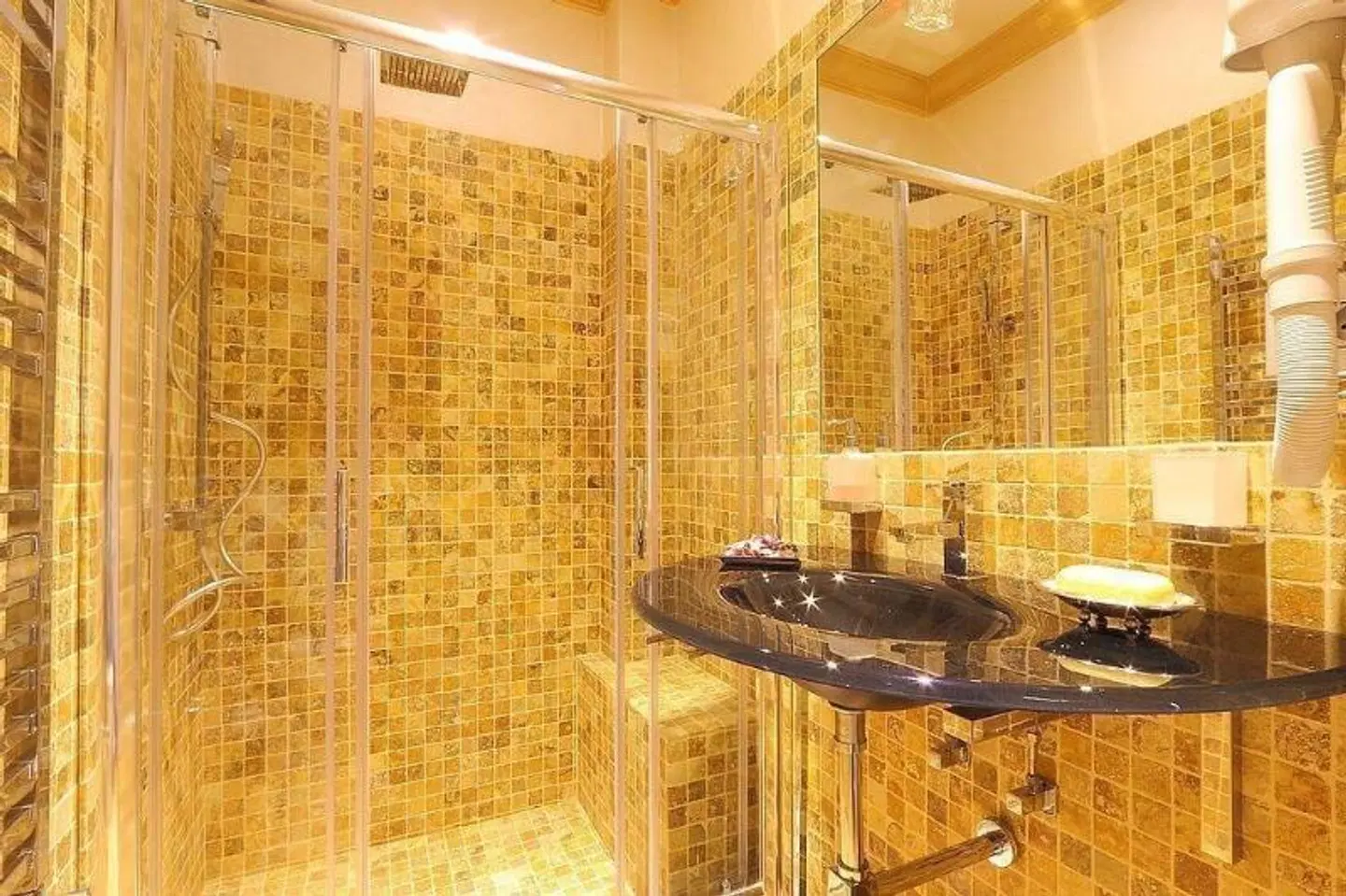 Residenza Gambrinus BATHROOM