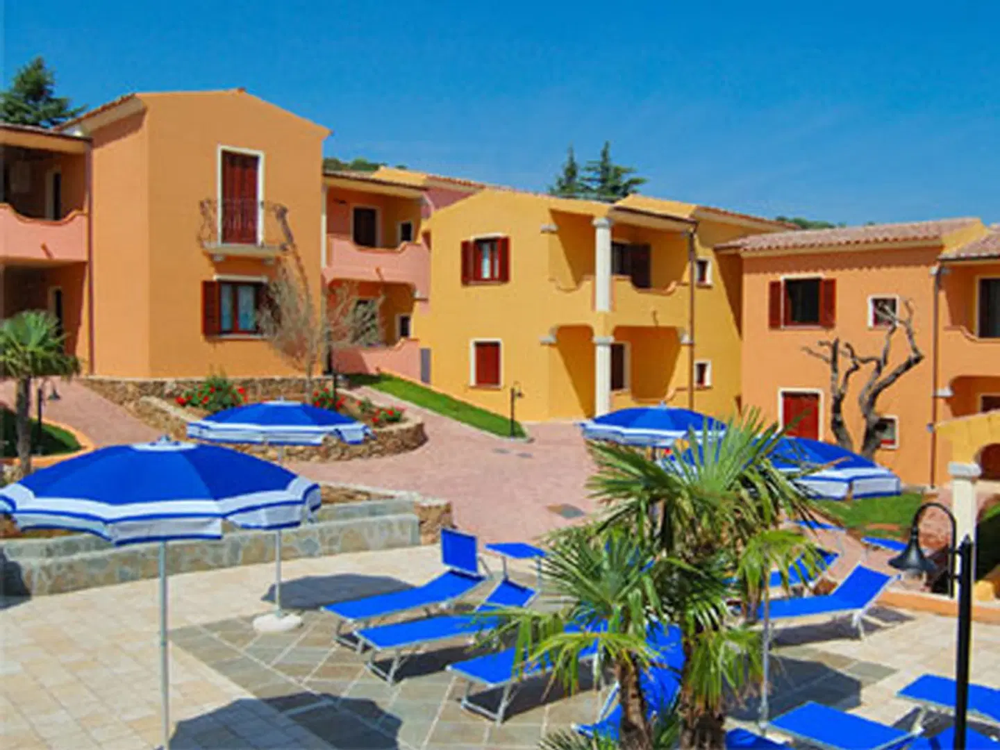 Residence Corte Dei Venti OUTDOOR_POOL