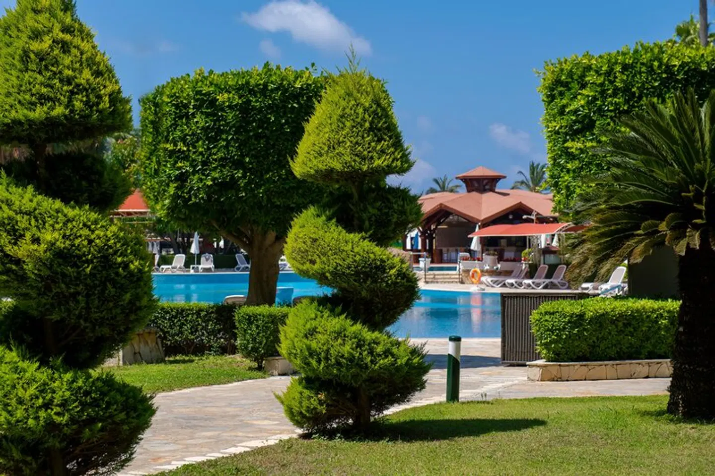 Miramare Queen Hotel OUTDOOR_POOL