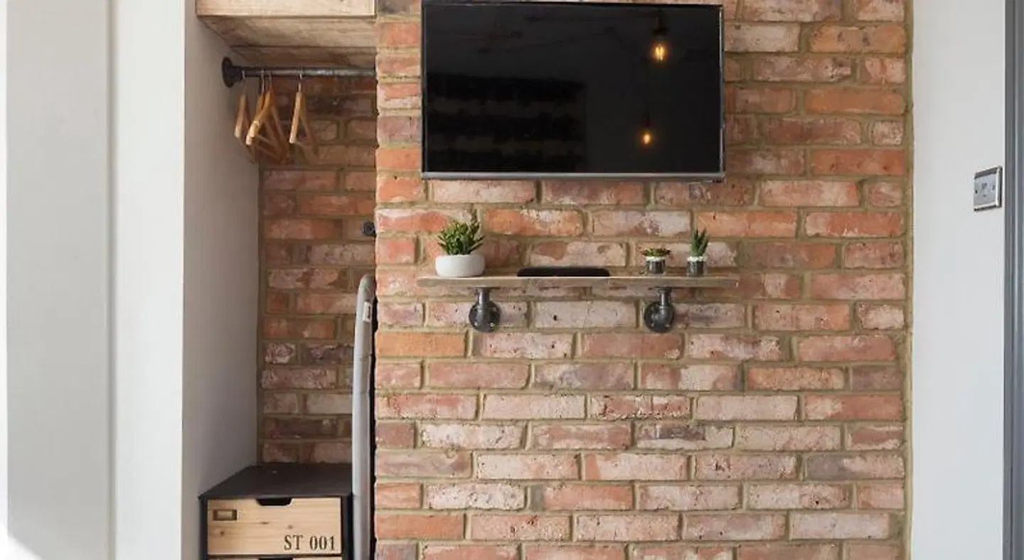 One Broad Street BATHROOM