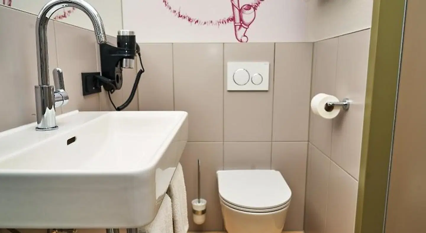 McDreams Hotel München-Airport BATHROOM