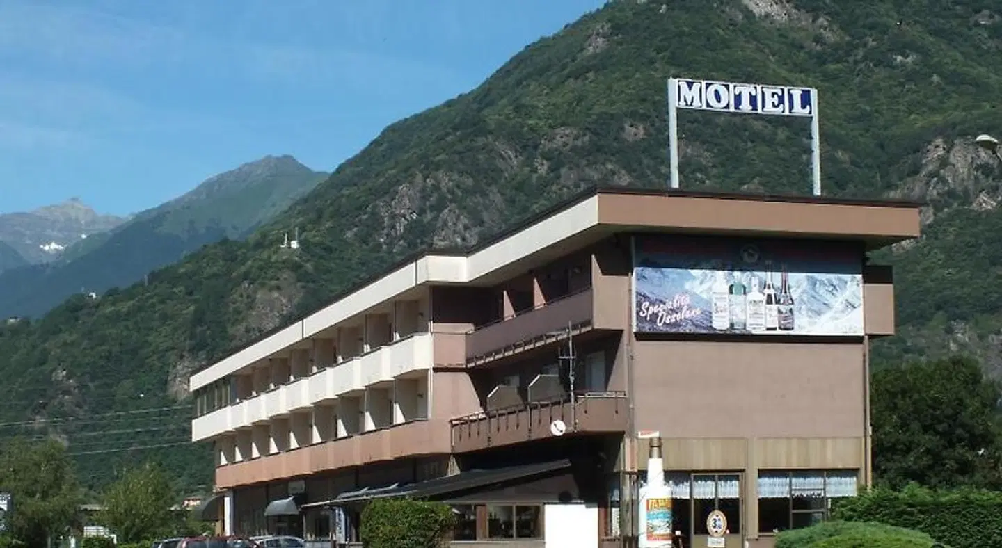 Motel Monterosa EXTERIOR