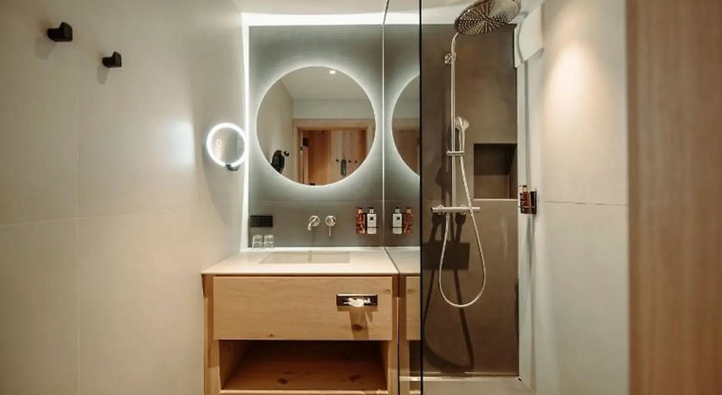 Alpina Family, Spa & Sporthotel BATHROOM