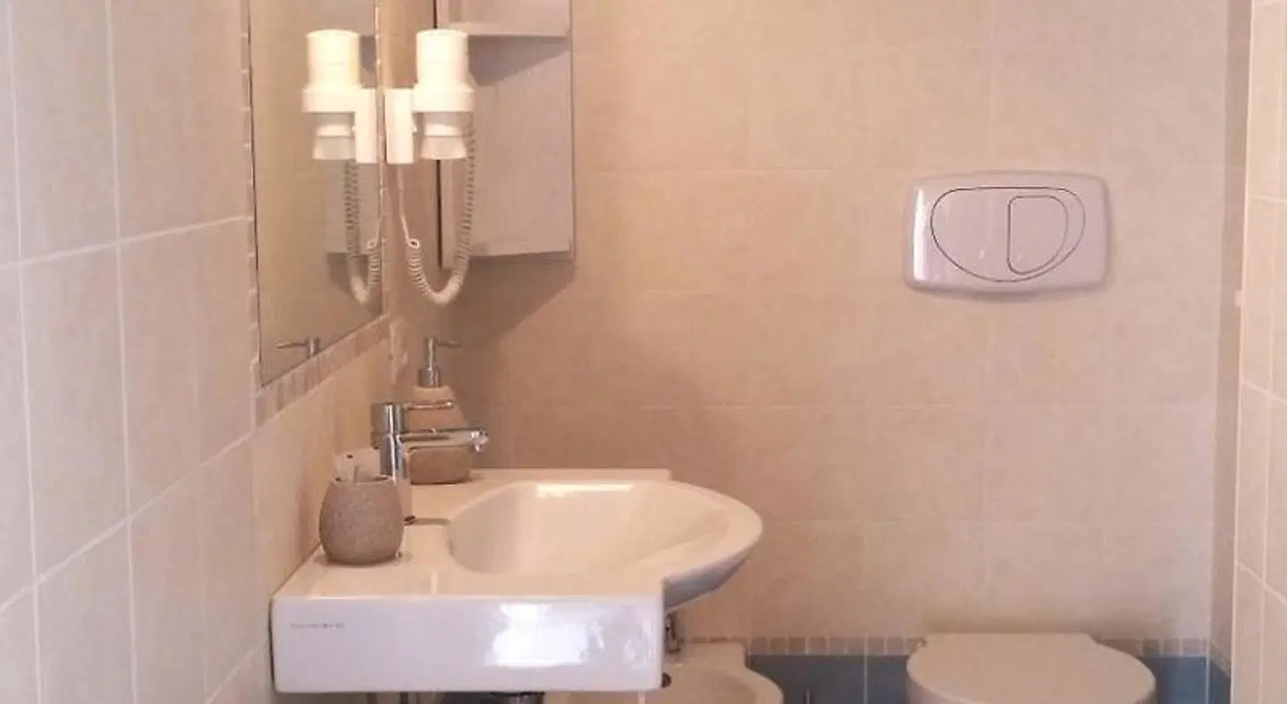 Residenza a due passi dal mare BATHROOM