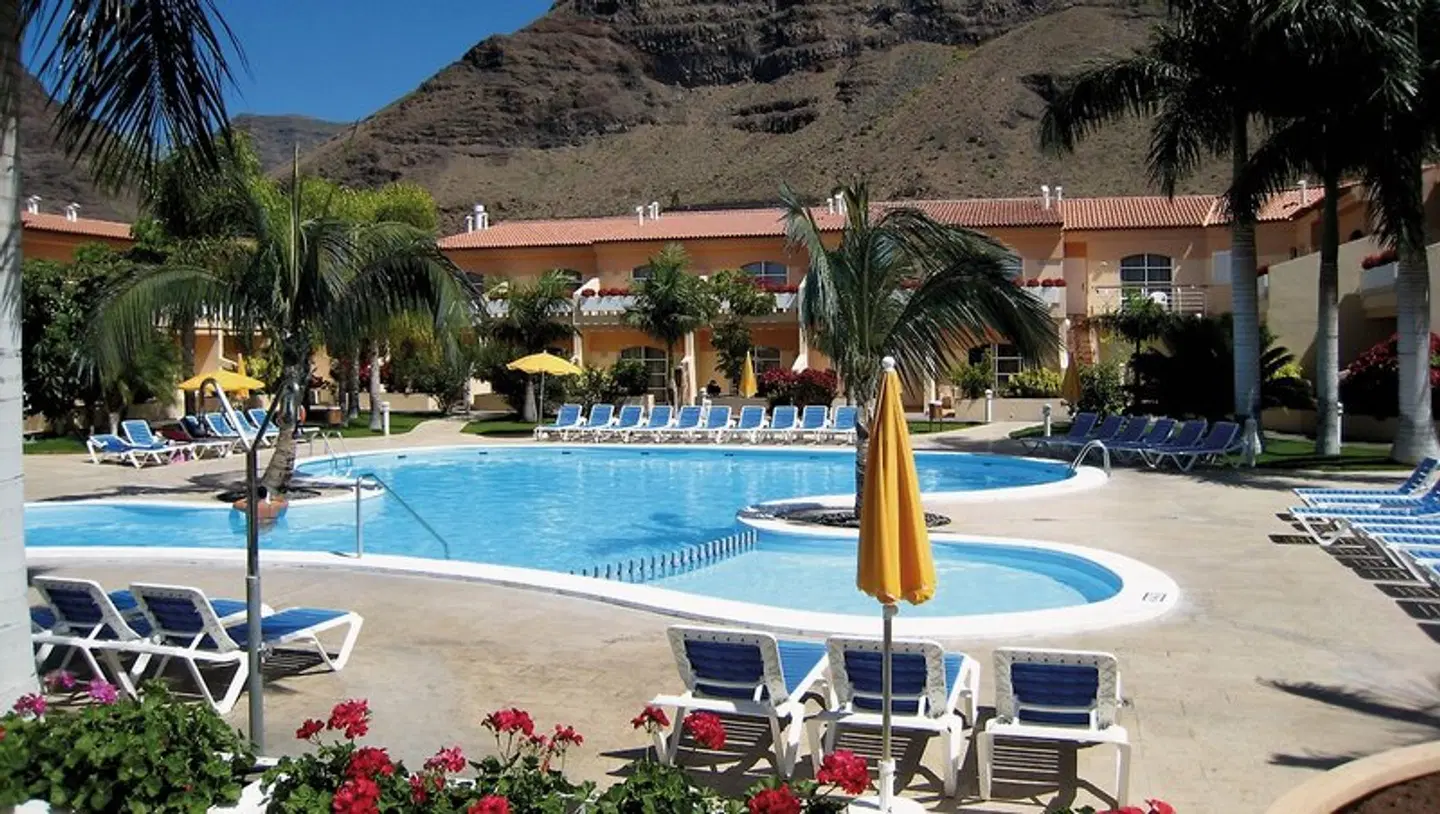 Jardin del Conde OUTDOOR_POOL