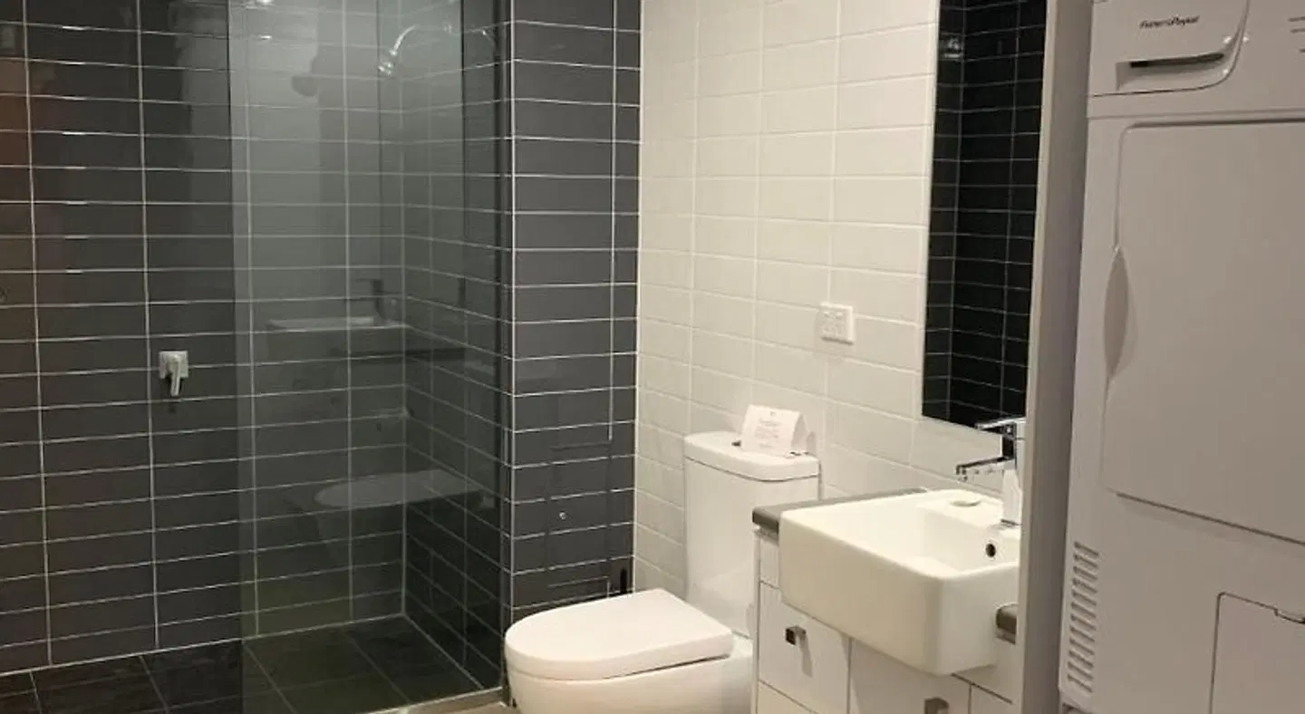 Quest Mackay on Gordon BATHROOM