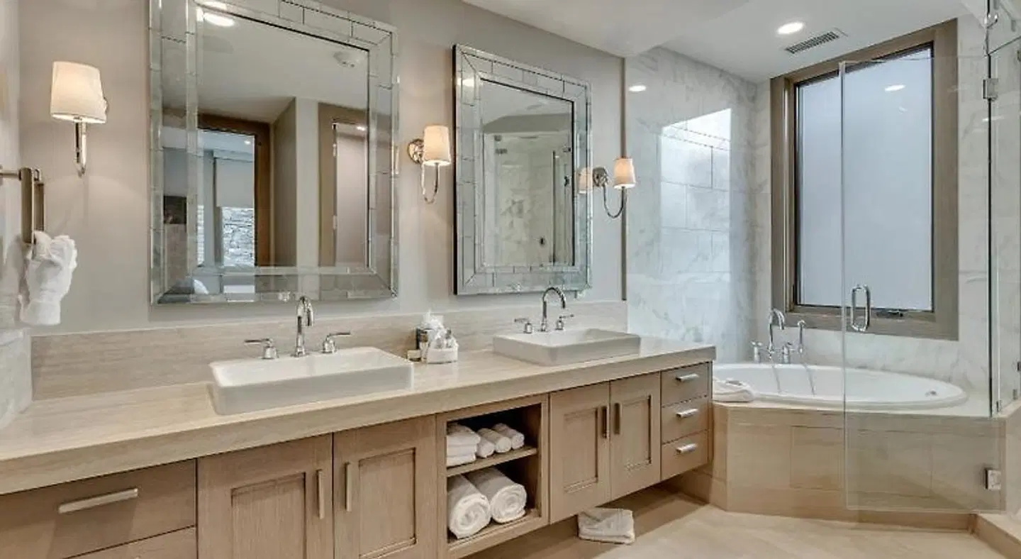 Stein Eriksen Residences BATHROOM