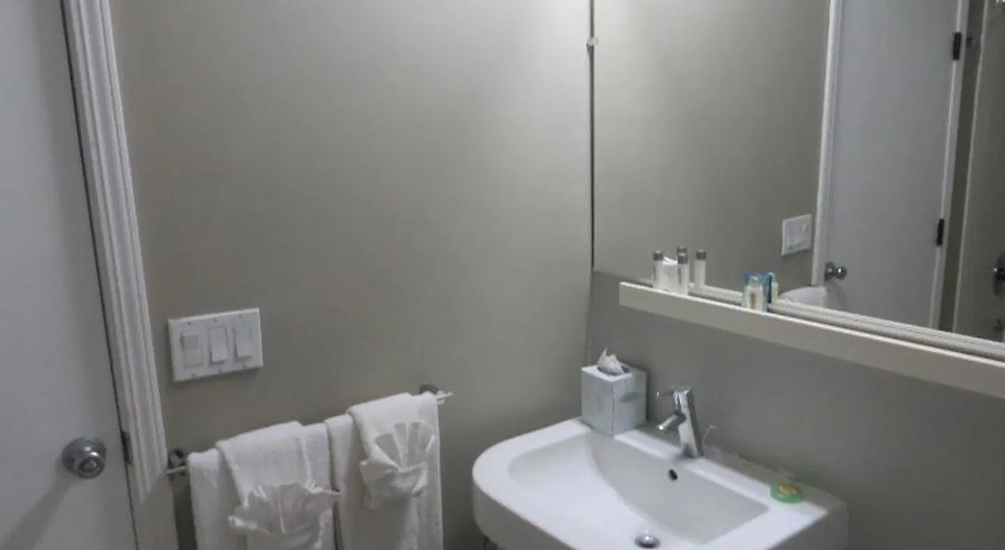 Su Casa at Venice Beach BATHROOM