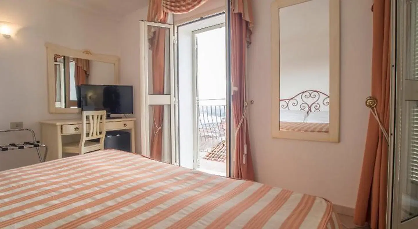 Terranova ROOM_EXAMPLE