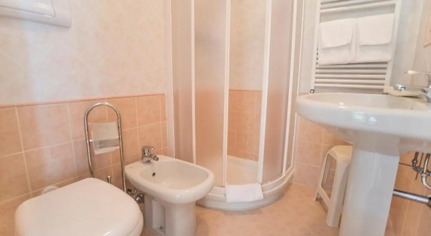 Terranova BATHROOM