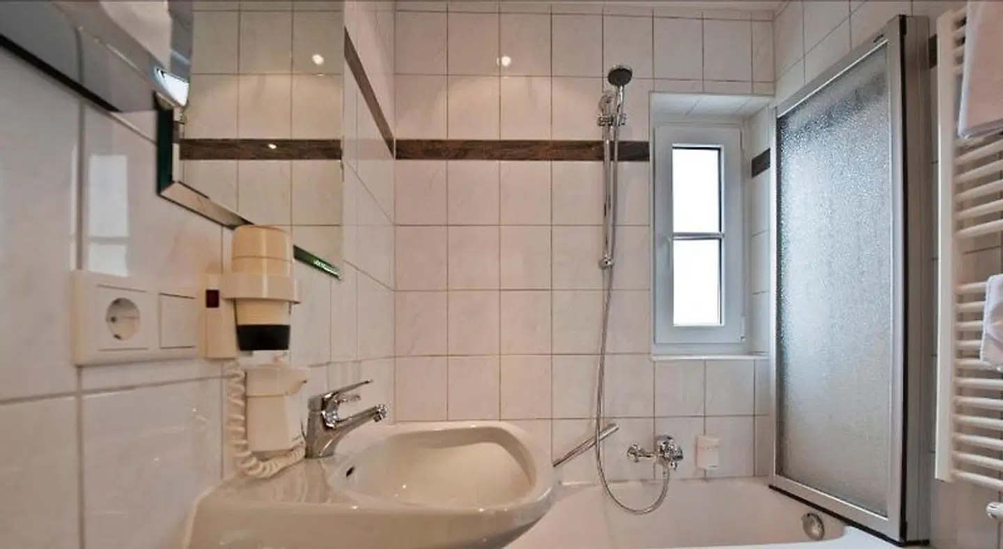 Wellnesshotel Schönruh BATHROOM