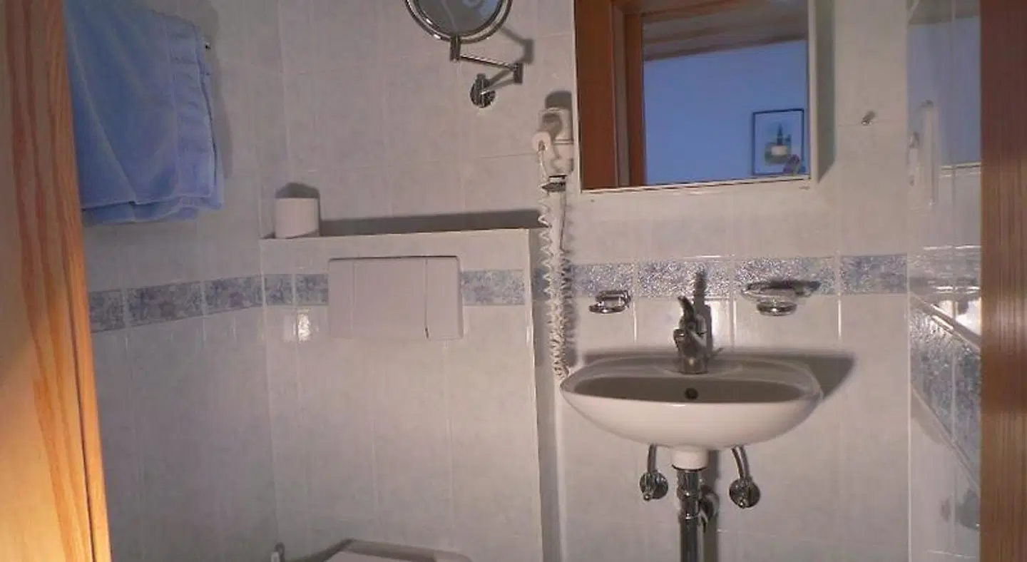 Soldanella-Sonneck BATHROOM