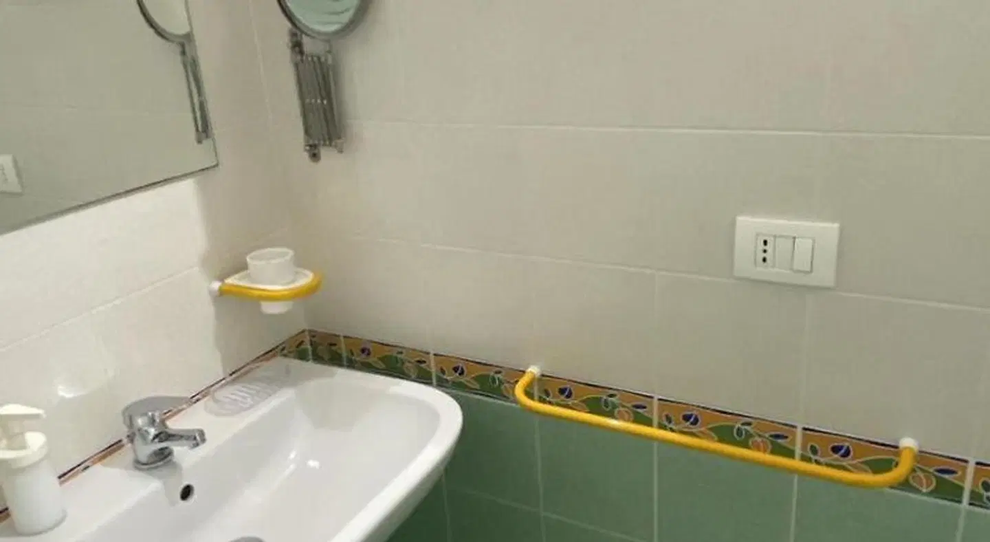 B&B Le Saline BATHROOM