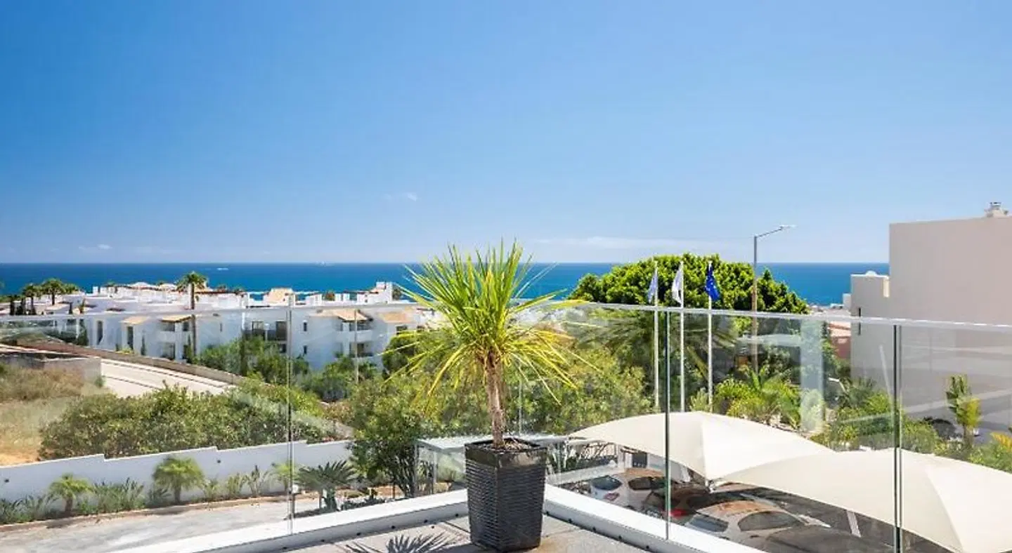 Lagos Atlantic Hotel GARDEN