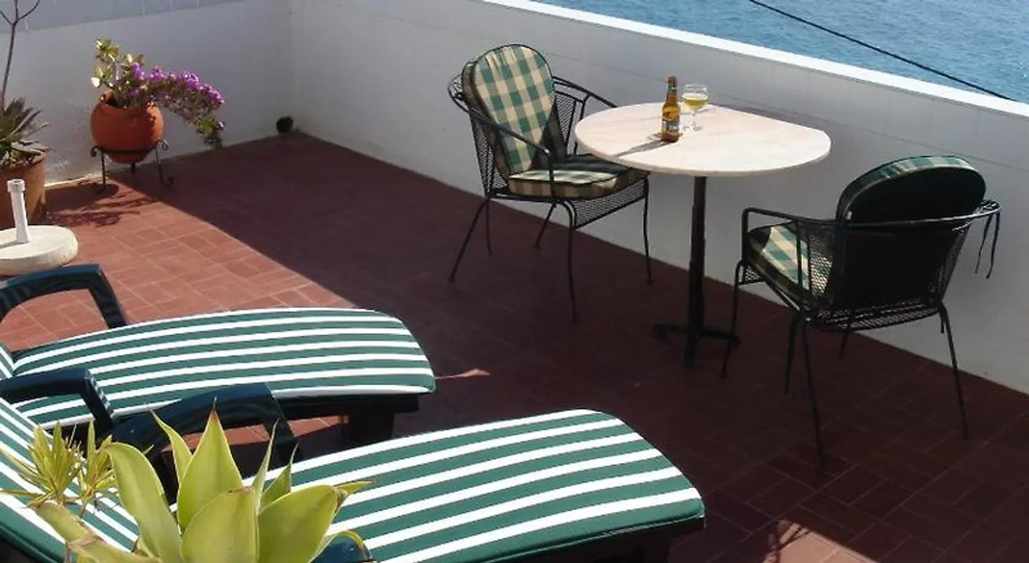 Castelo Guest House ROOM_EXAMPLE
